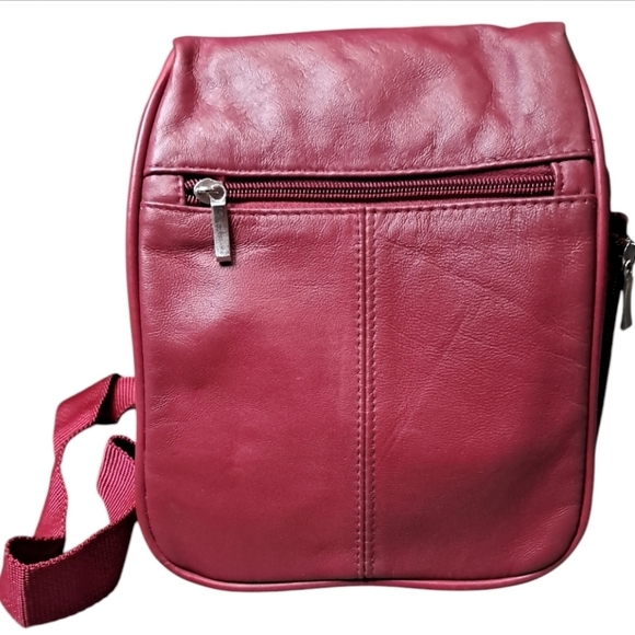 Buxton Unisex Sling/Crossbody/Messenger Multipocketed Organizer Bag